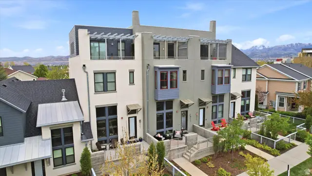 4563 W Daybreak Rim Way S, South Jordan, UT 84009 - #1