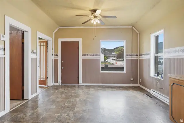 137 Bannock St, Malad City, ID 83252 - #3