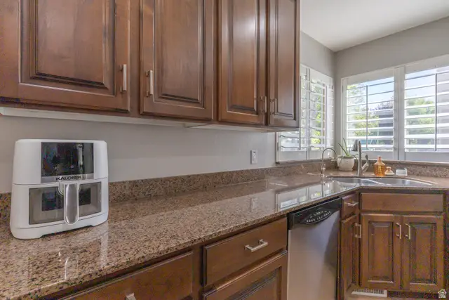 13537 S Palawan Way W, Riverton, UT 84065 - #3