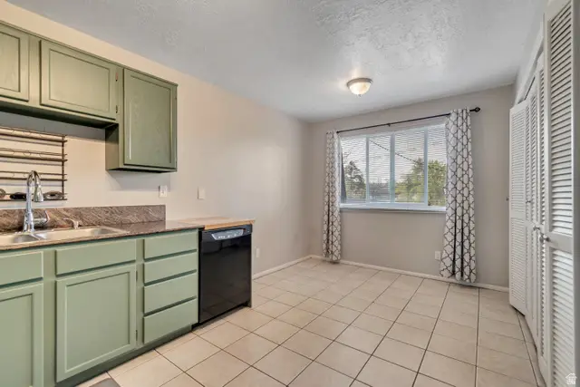 265 E 8880 S #12, Sandy, UT 84070 - #3