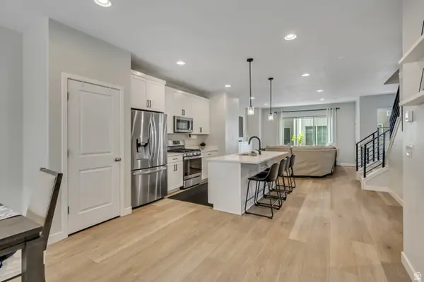 15077 S Halter Way W, Bluffdale, UT 84065