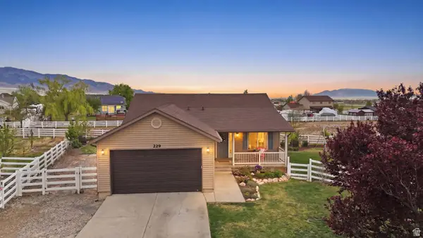 229 Alexander Ct, Grantsville, UT 84029