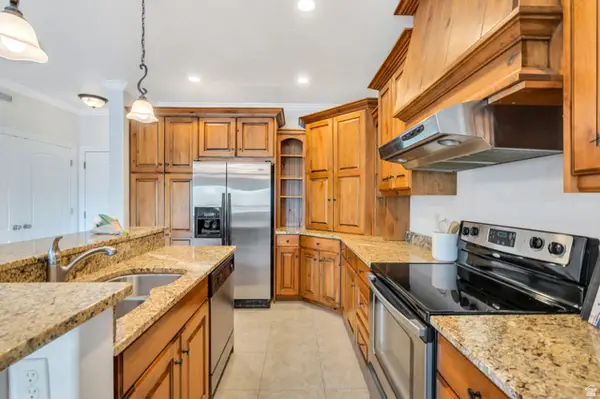 983 W 1055 N #812, Orem, UT 84057