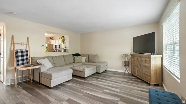 5737 W Loch Raven Ct, West Valley City, UT 84128 - #3