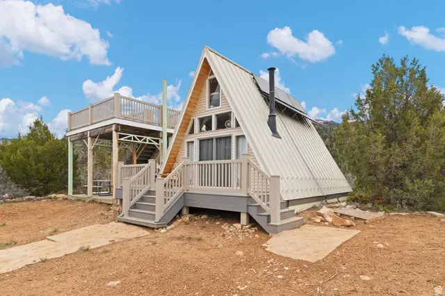 116 N Oak Crest Dr E, Mount Pleasant, UT 84647 - #2