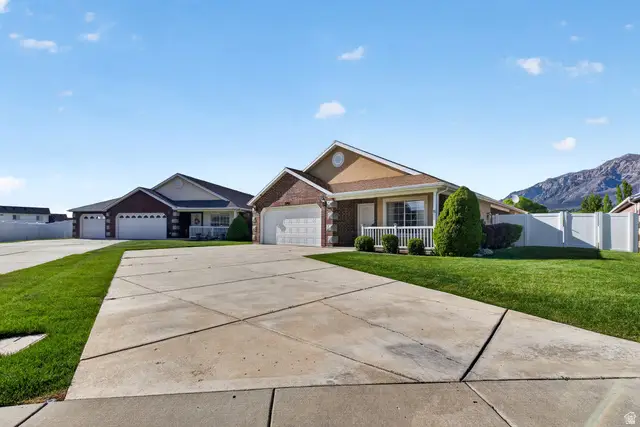 2465 N Dorchester Ave, Harrisville, UT 84414 - #3