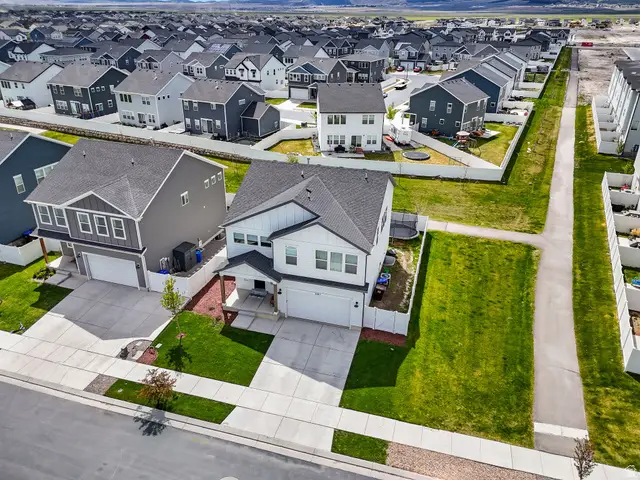 5197 N Folkstone Dr, Eagle Mountain, UT 84005 - #2