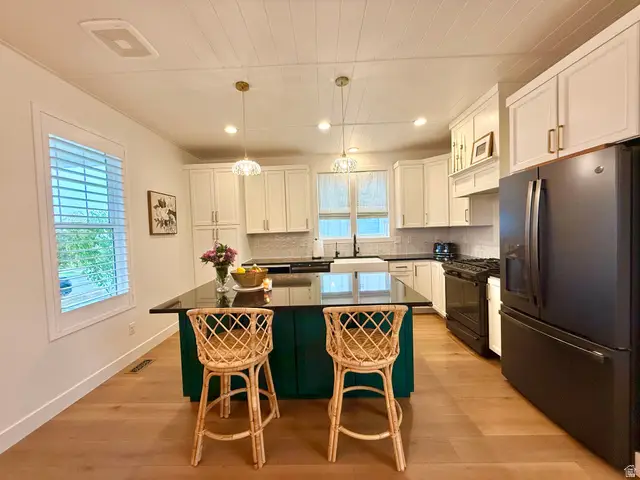 6743 W Lake Ave, South Jordan, UT 84009 - #2