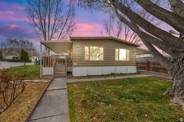 190 E Nimue Cir, North Salt Lake, UT 84054