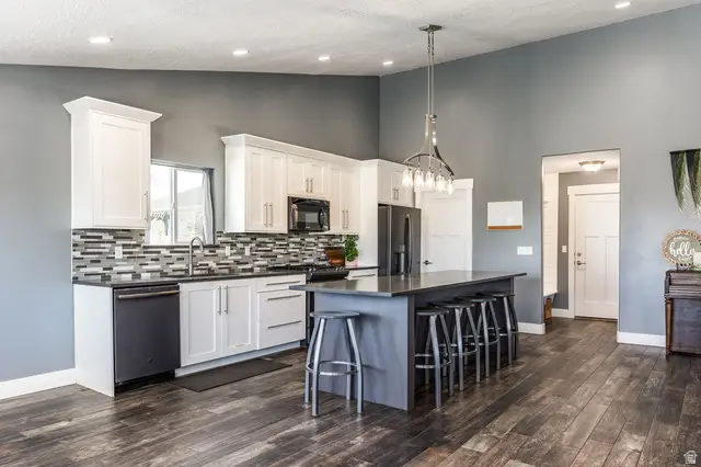 692 Stone Brook Cir, Santaquin, UT 84655 - #3