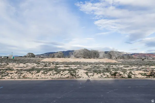 2432 N Locust St #49, Cedar City, UT 84720 - #3