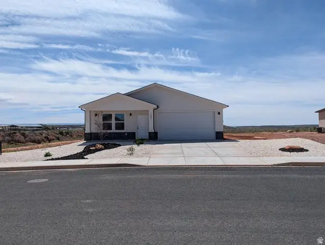1681 E Creekside Dr, Kanab, UT 84741 - #1