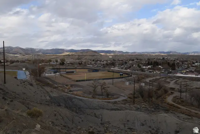 410 N Crestview Dr, Price, UT 84501 - #3