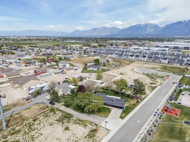 12747 S Sunday Dr, Riverton, UT 84096 - #2