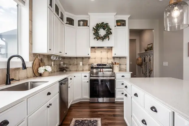 2857 E Carriage Hill Dr, Eagle Mountain, UT 84005 - #3