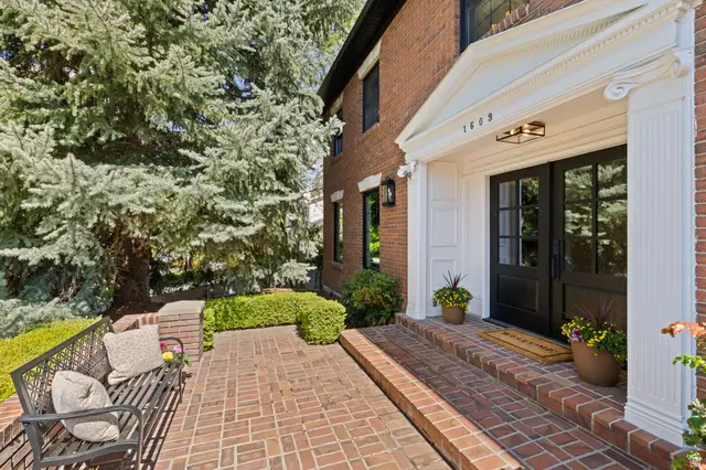 1609 E Arlington Dr N, Salt Lake City, UT 84103 - #3