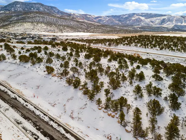 3183 W Moon Crest Dr #16, Cedar City, UT 84720 - #3
