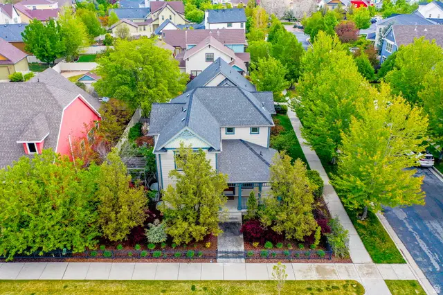 4212 W Lake Bridge Dr S, South Jordan, UT 84095 - #3