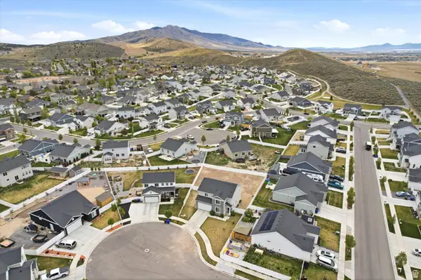 1756 E Seabiscuit Ct N, Eagle Mountain, UT 84005