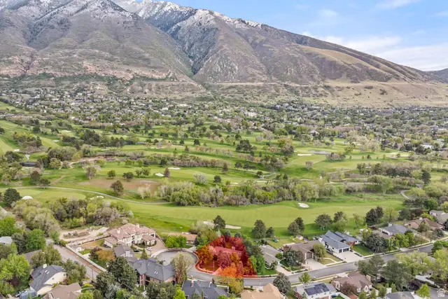 11831 S Hidden Valley Club Dr, Sandy, UT 84092 - #2