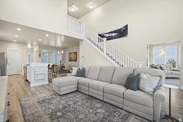 5488 W Copper Needle Way S, South Jordan, UT 84009 - #3