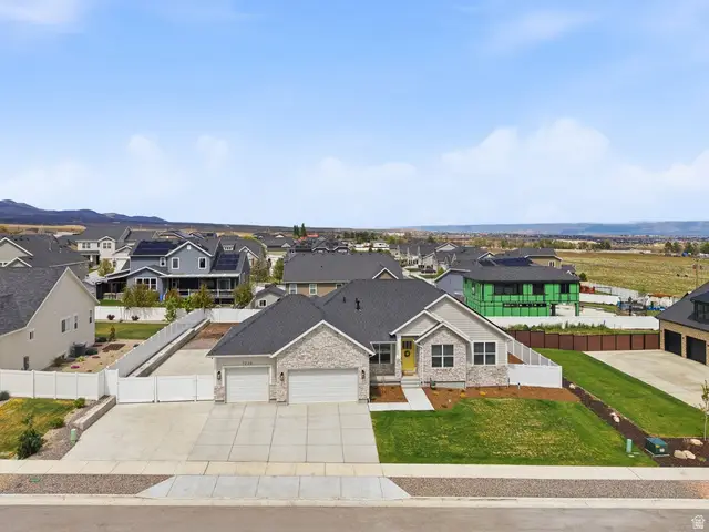 7236 W Halls Crossing Dr S, Herriman, UT 84096 - #3