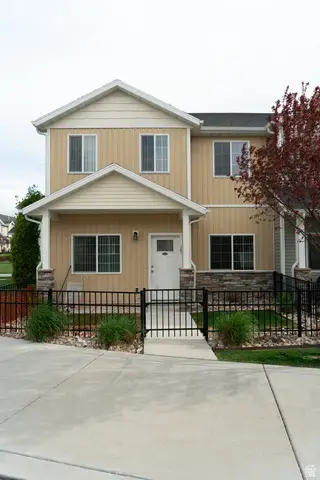 453 W 1570 N #101, Logan, UT 84341 - #1