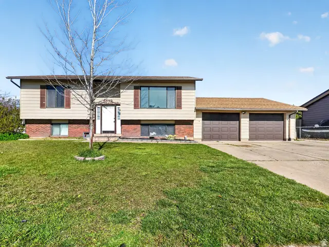 5592 S 3975 W, Roy, UT 84067 - #2
