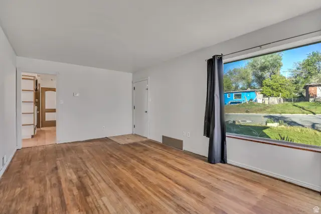 3987 S 2275 W, Roy, UT 84067 - #2