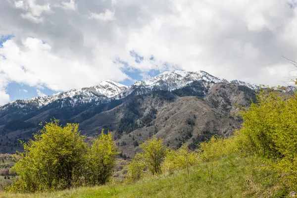 5921 River View Cir, Mountain Green, UT 84050