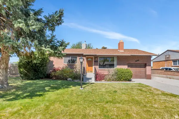 9768 S Garnet Dr, Sandy, UT 84094