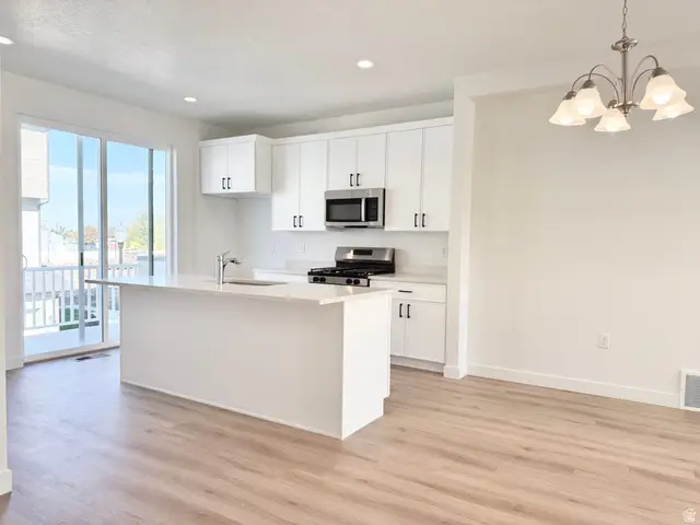 1650 N Main St, Layton, UT 84041 - #3