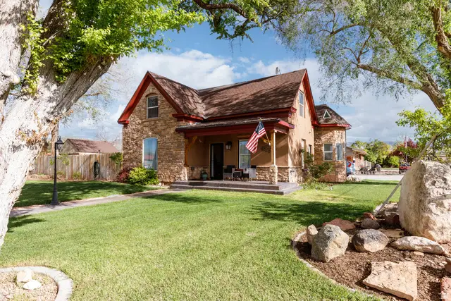 195 E 400 N, Richfield, UT 84701 - #1