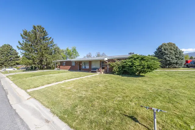 148 W Wicker Ln, Bountiful, UT 84010 - #2
