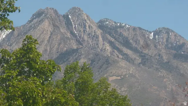 496 E Spruce Glen Rd, Murray, UT 84107 - #3