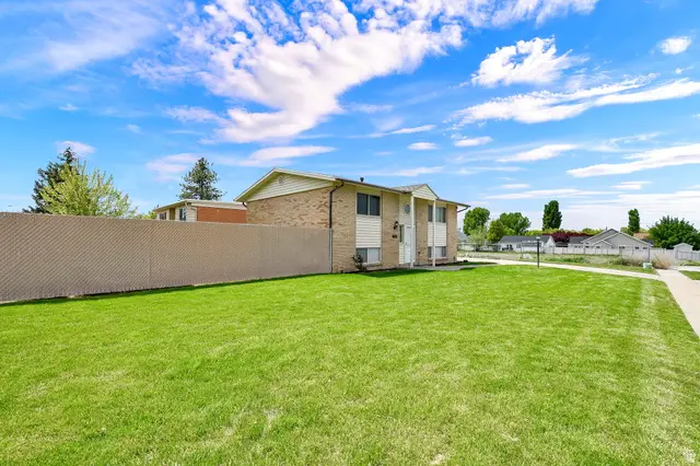 713 W 2200 N, Clinton, UT 84015 - #3