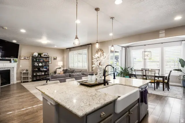 12102 S Window Arch Ln W, Herriman, UT 84096 - #2