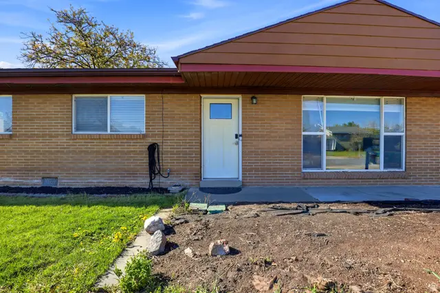 535 W Spacerama Dr, Murray, UT 84123 - #2