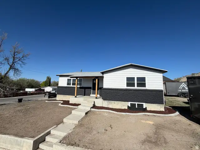 215 N Center St, Castle Dale, UT 84513 - #2