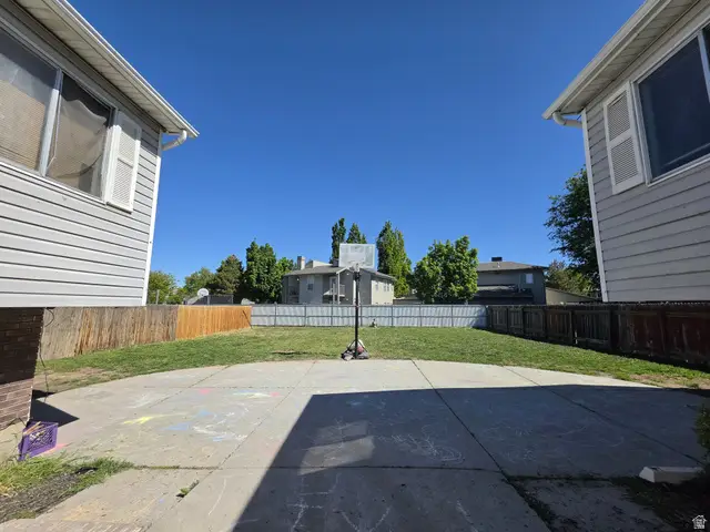 550 W Tiffany Town, Midvale, UT 84047 - #2