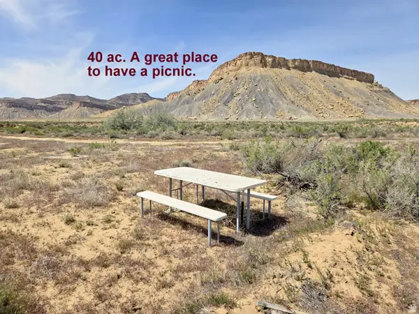 251 N Thompson Rd, Thompson, UT 84540