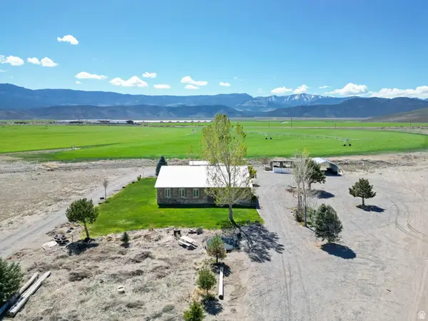 1129 S River Side Dr, Circleville, UT 84723