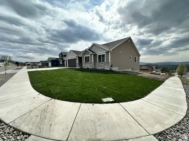 437 N 800 E, Hyde Park, UT 84318 - #2