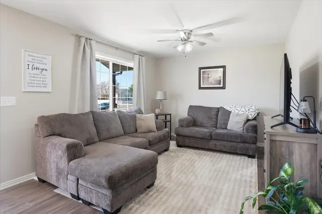 563 W 160 N, Smithfield, UT 84335 - #2