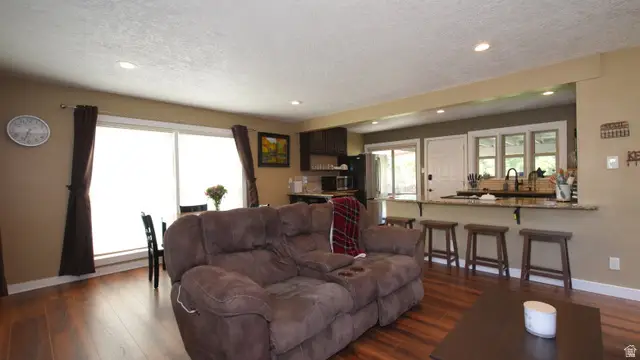 1863 E Village Green Rd, Cottonwood Heights, UT 84121 - #2
