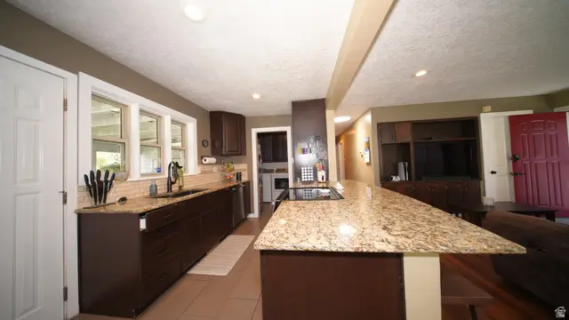 1863 E Village Green Rd, Cottonwood Heights, UT 84121 - #3