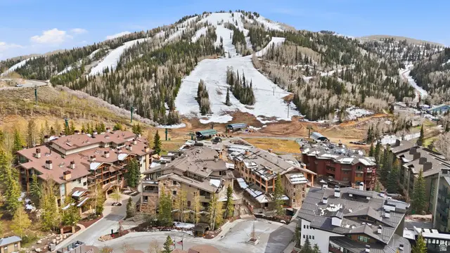 7620 Royal St #402, Deer Valley, UT 84060 - #3