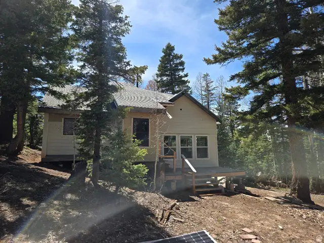 5825 W Zion Vista Rd, Duck Creek Village, UT 84762 - #1