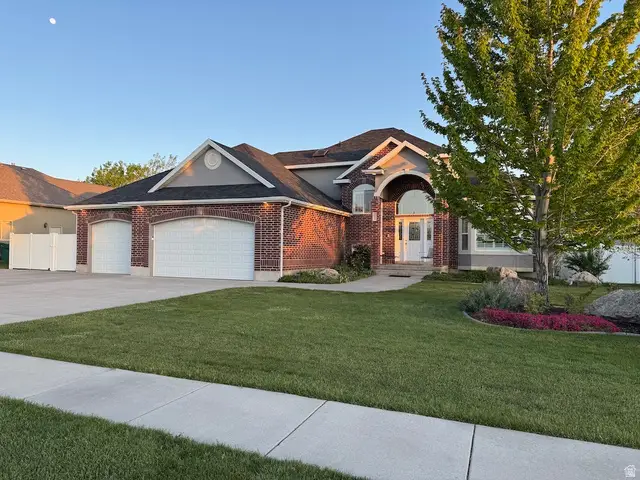 2387 W 650 N, Layton, UT 84041 - #1