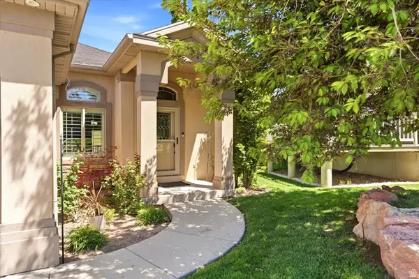 679 Edgewood Dr, North Salt Lake, UT 84054